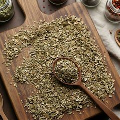 Dry cut and sifted Boldo leaves (Peumus boldus) for traditional botanical infusions.