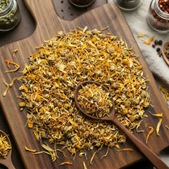 Dry whole Calendula (Marigold) flowers for traditional botanical infusions and culinary use.