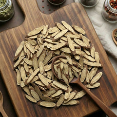 Licorice root slices (Glycyrrhiza glabra) for traditional sweet botanical infusions.