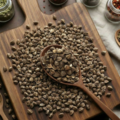 Moringa seeds (Moringa oleifera) for traditional botanical decoctions and nutritive use.