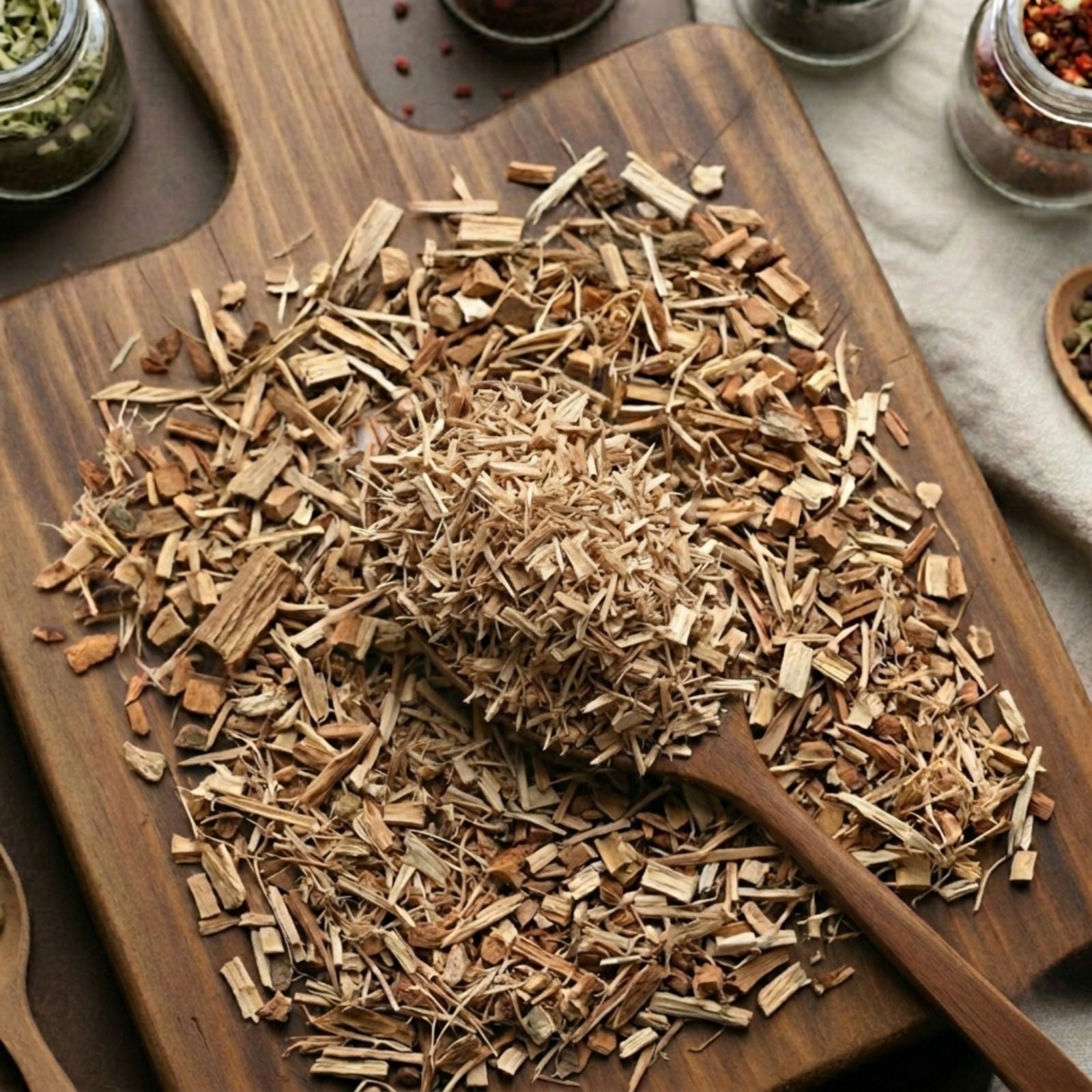 White Willow bark (Salix alba) for traditional botanical infusions and herbal support.