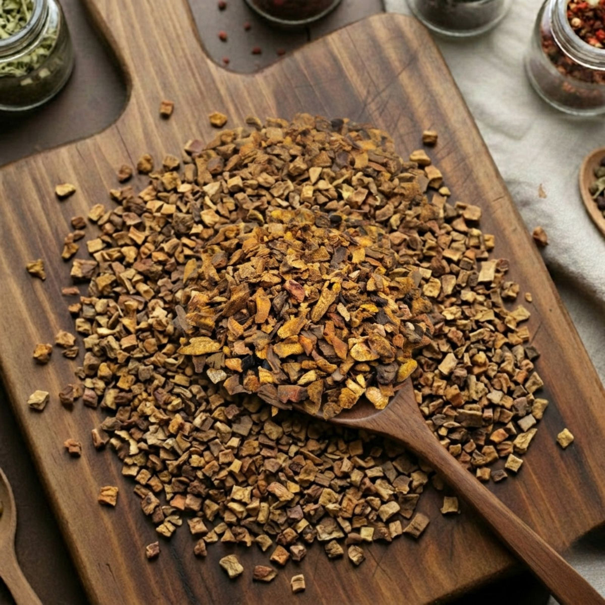 Rhubarb root (Rheum palmatum) for traditional cleansing botanical infusions.