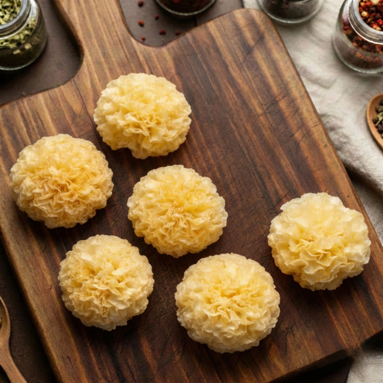 White Fungus (Tremella fuciformis) for traditional culinary use and botanical infusions.